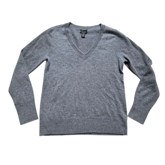 Halogen Women Medium Top Gray Pullover Sweater 100% Cashmere V-Neck Minimalist - Picture 1 of 6